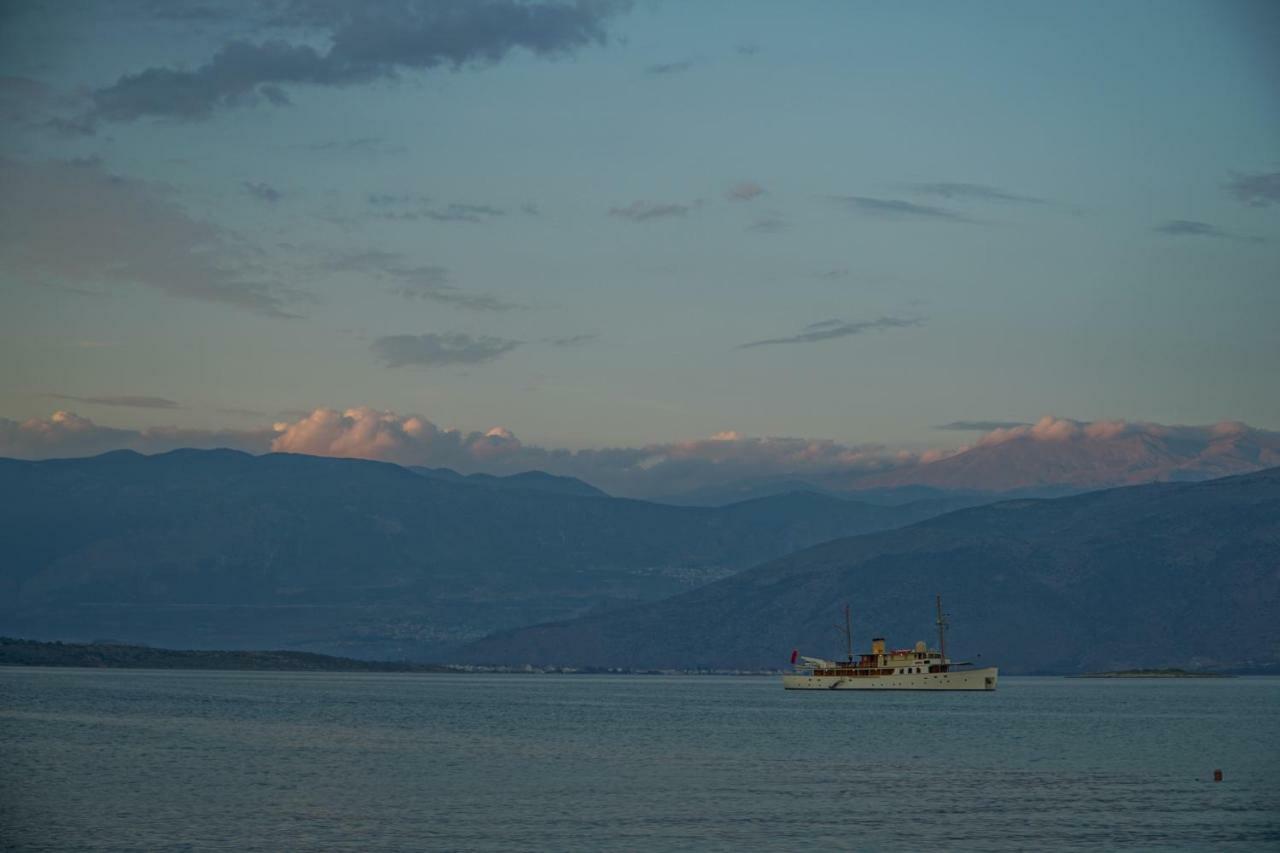 Seafarer's * Galaxidi